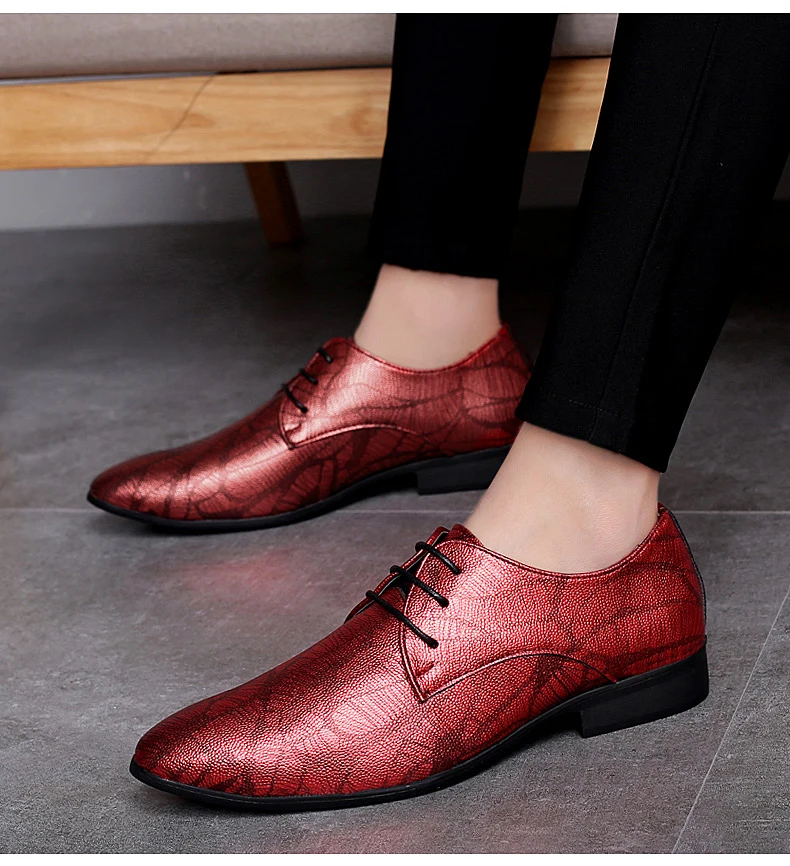 Кожаная повседневная мужская обувь; модные удобные офисные мужские свадебные модельные туфли на плоской подошве; дышащие мужские туфли для торжеств; Цвет серебристый, красный, синий