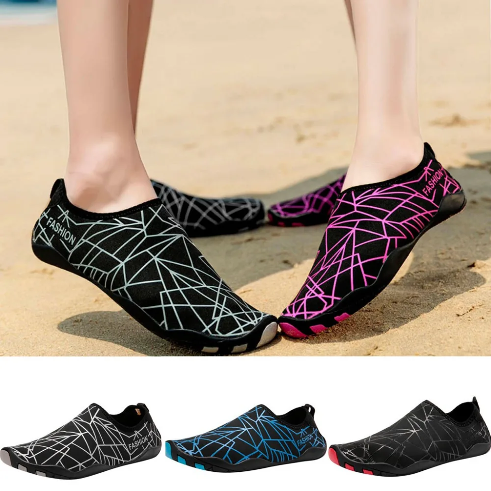 2019 Men and women beach waterproof shoes snorkeling diving shoes couple wading swimming comfort beach shoes ladies 40J25 (1)