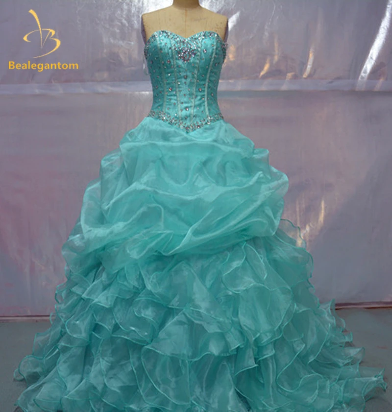

New Stock Organza Ruffled Beaded Sweetheart Neck Pink Quinceanera Dresses 2018 Ball Gowns Dress15 Years Vestidos De 15 Anos W42