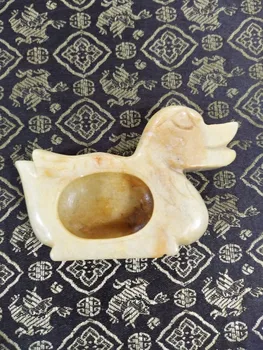 

Natural jade antique old old duckling is old jade inkstone