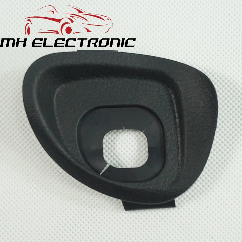 

MH ELECTRONIC for Toyota Camry Highlander For 8463234011 Steering Wheel Cover Lower Cruise Control Switch Cover 45186-06210-C0