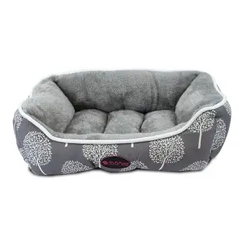

Bed squarewave Dog and cats Winter trees Small 48x41 x (alt) 16 cm.