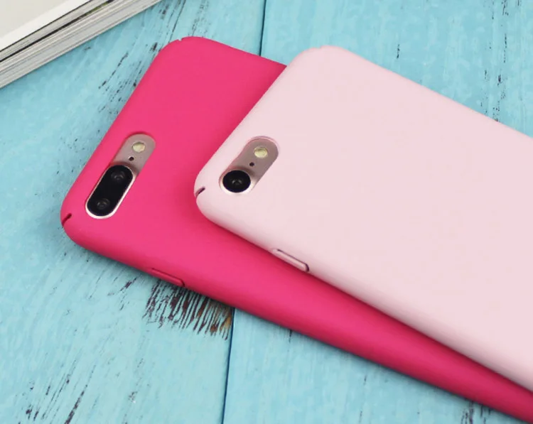 3703073600_472836732