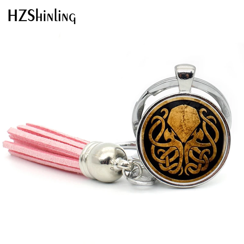 

2017 Fashion Cthulhu R'lyeh Tassel Keyring Necronomicon Sigil of the Keychain Silver Round Glass Key chains Gifts Men