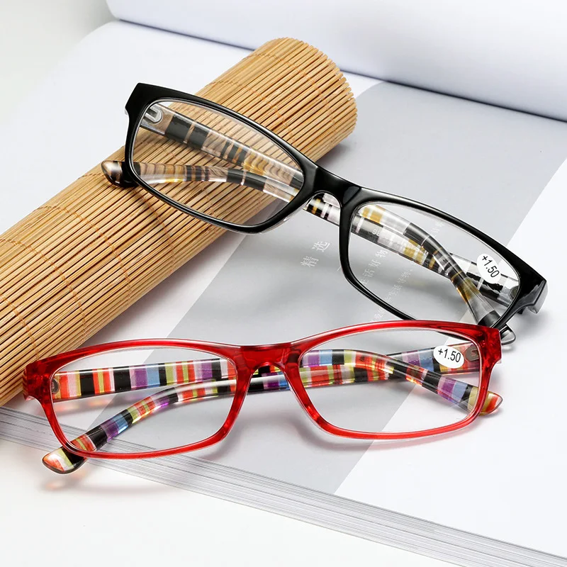 New reading glasses for men and women in 2019 with rectangular ultra-light frame mosaic pattern presbyopic glasses 1.0.1.5.2.0.2