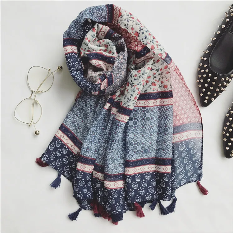 

2017 Fashion Vintage Small Flower Print Tassel Scarf Women Long Floral Blossom Print Shawls And Scarves Hijab Wrap Free Shipping