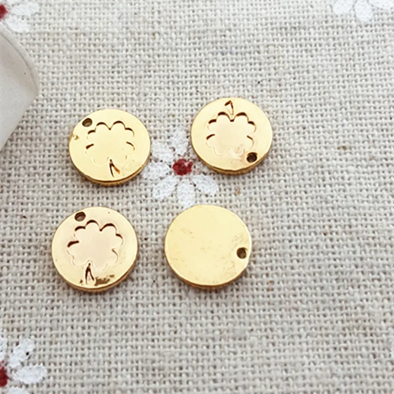 RONGQING 20pcs/lot 10MM Round Sculpture Lucky Clover Gold Charms for