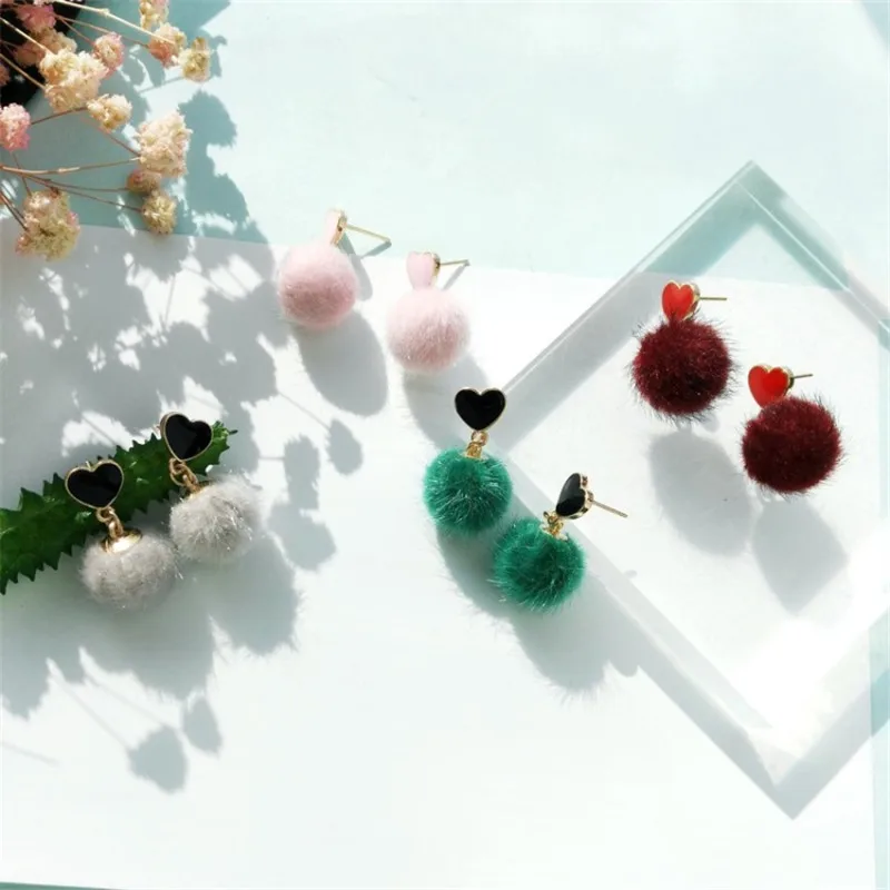 

Love Heart-Shaped Ear Clip Sweet Hair Ball Earrings Autumn And Winter Girls Students Fashion Wild Korean Earrings Wholesale