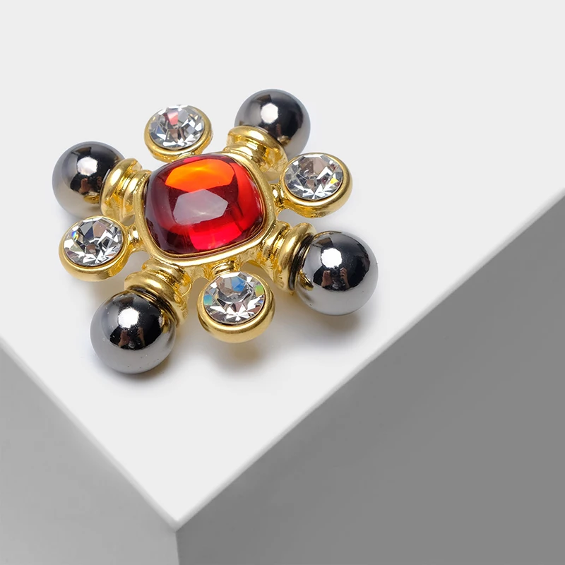 

Amorita boutique Fashion acrylic brooch