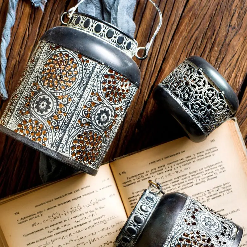 

New retro Moroccan glass hollow candlestick home decoration black European candlestick romantic wedding garden decoration