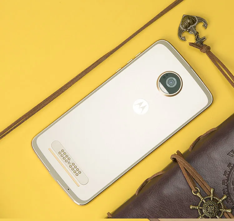 MOTO Z2 PLAY Smartphone - Super AMOLED FHD Screen