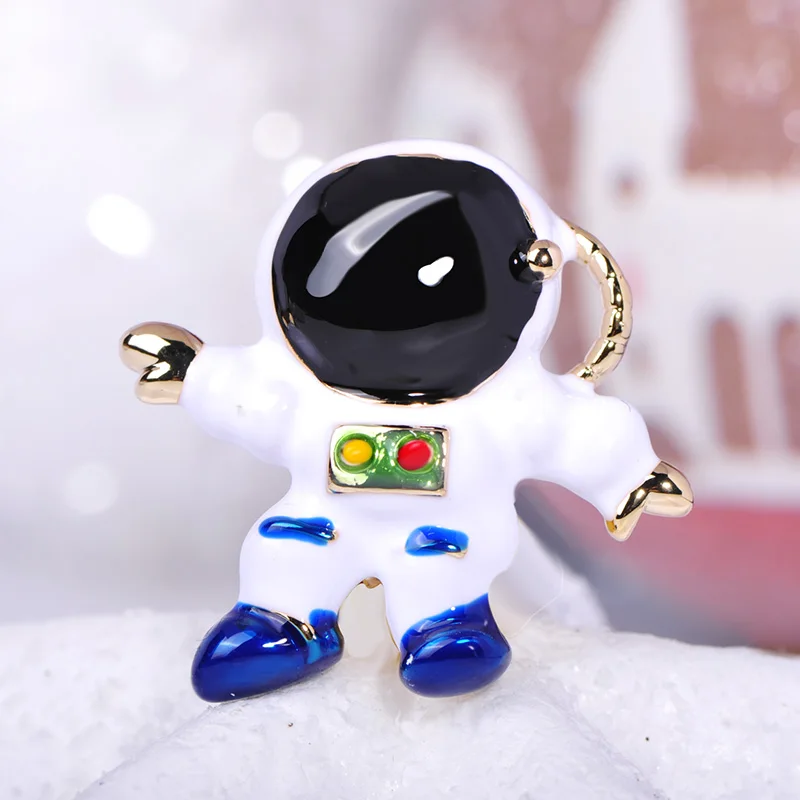 

Blucome Fashion Astronaut Brooches Alloy Enamel Pilot Jewelry Children's Party Bag Clothing Scarf Lapel Cute Pins Birthday Gifts