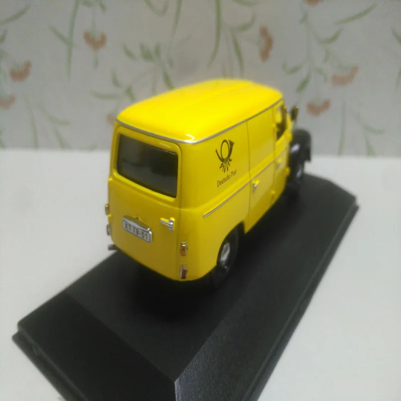 Модель 1/43 года модель IFA FRAMO V90 1/2 154 из сплава для литья под давлением классический