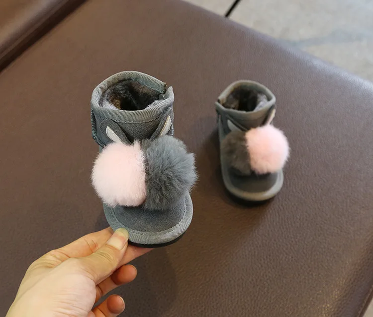 Детская обувь; коллекция года; модные теплые детские зимние ботинки на плоской подошве с кроликом для девочек; серая обувь из натуральной кожи; зимние ботинки черного цвета для маленьких мальчиков; обувь для малышей