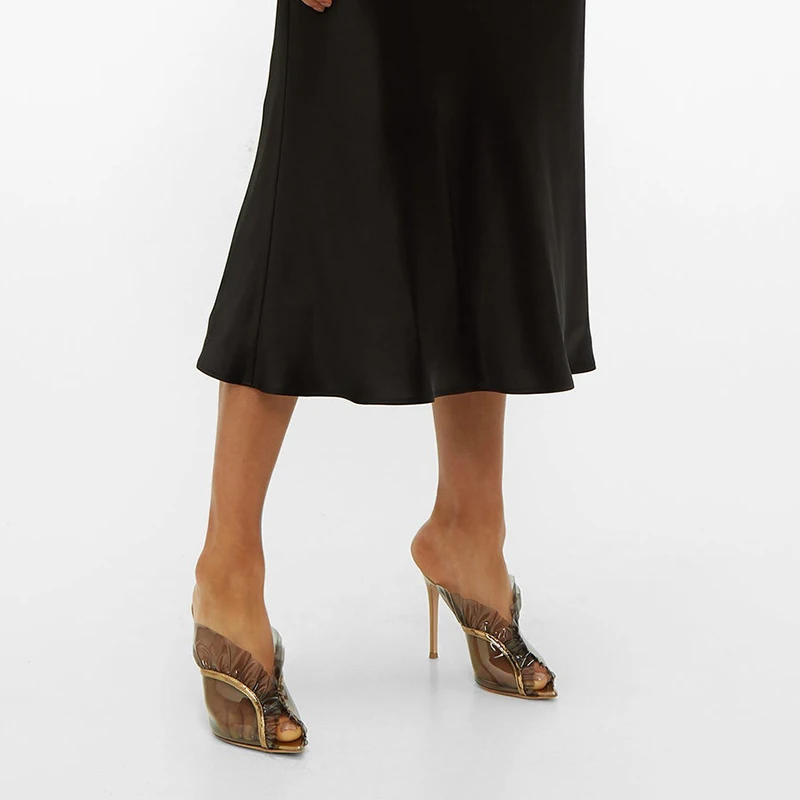 clear  Ruffle heels (6)