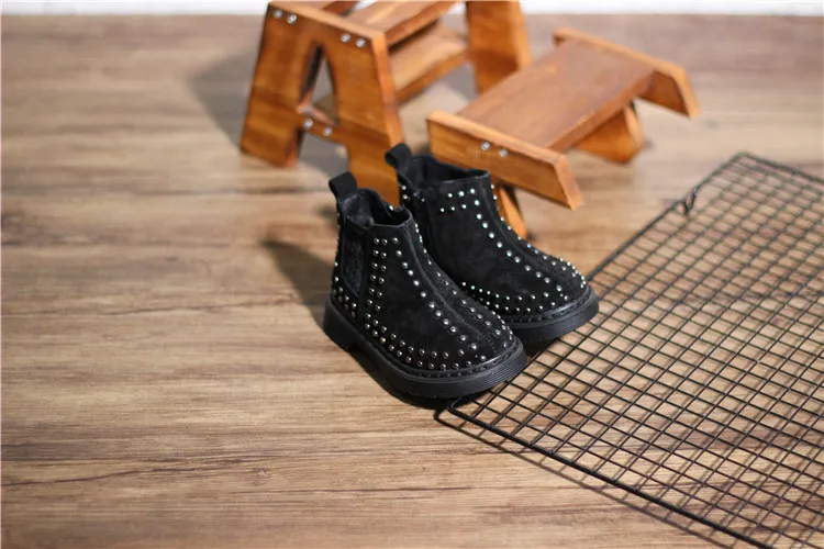 9419275806_1089940886