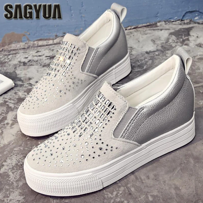 

SAGYUA Women Flat Lady Fashion Rhinestone Adorn Spring Female Leather Soft Plimsolls Zapatos Casual Loafers Shoes Moccasins T079