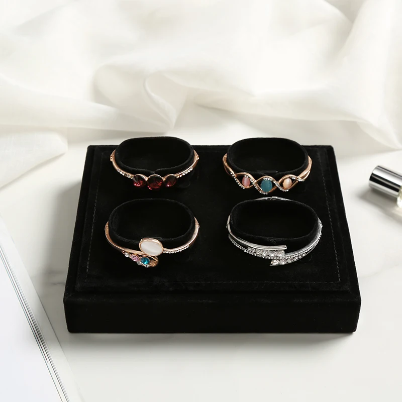 New Black Bracelet/Watch Display Stand Holder 4 With Good Quality Fabric Jewelry Organizer GD1212 | Украшения и аксессуары