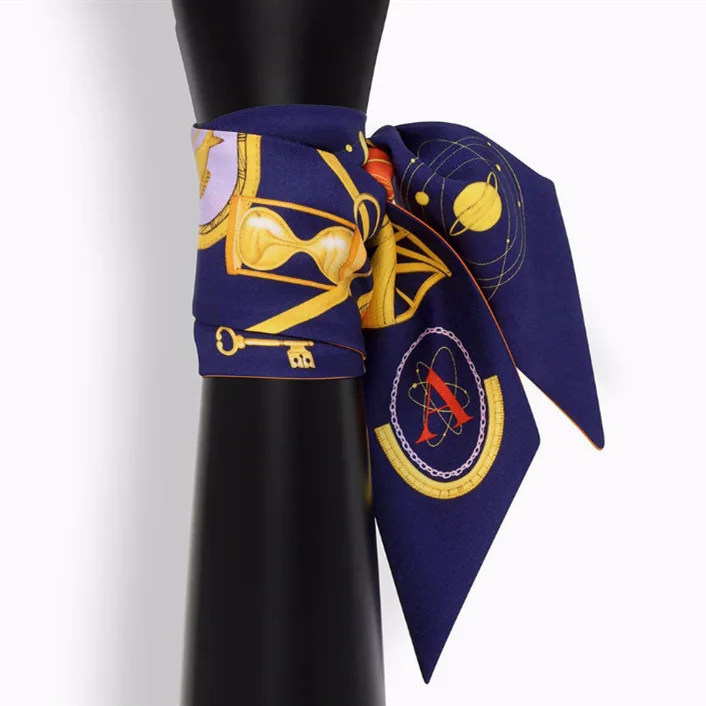 На продажи 26 букв шарф дизайн печати Для женщин шелковый шарф моды глава бренда маленький галстук мешок ленты созвездие шарф