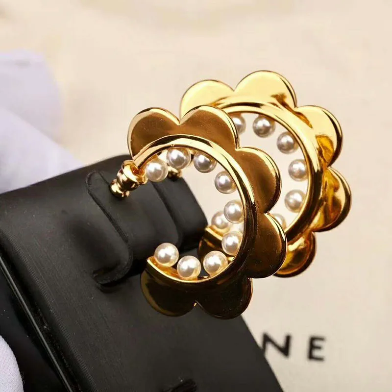 

Trendy Stud Earings Fashion Jewelry 2018 Rose Gold Earrings for Women Stainless Steel Pearl Stud Round Earrings