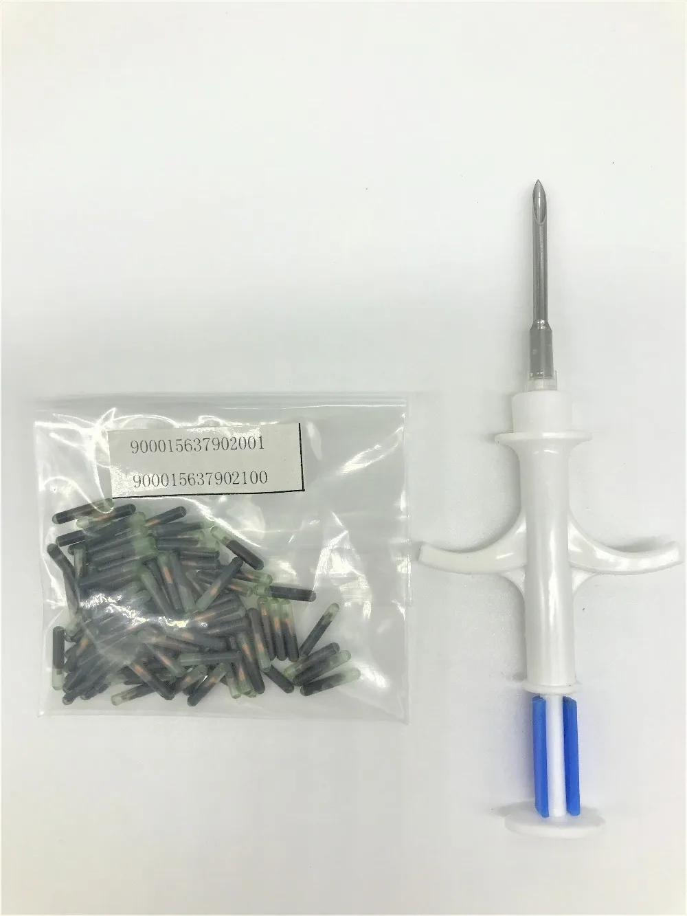 

10pcs/lot 1.25*7mm blue 134.2KHz FDX-B Pet Microchips with Syringe for animal Dog pig Cow Cattle Pig Horse Identification