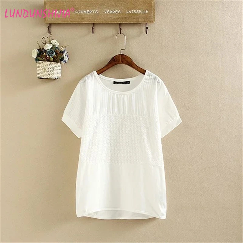 

LUNDUNSHIJIA 2017 Women Clothing Patchwork Cotton T-shirts Flowers Embroidery O-neck Top Female T-shirt Plus Big Size 2XL-5XL