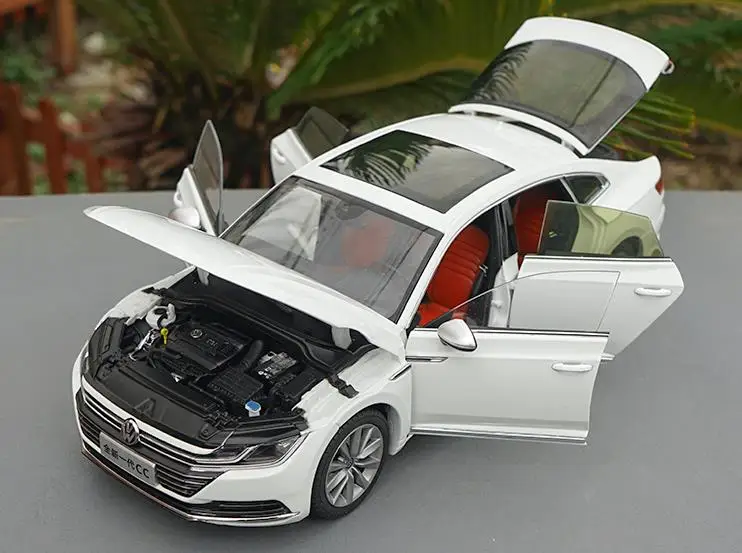 1:18 передовая Игрушечная машина из сплава, Volkswagen New CC, литая металлическая модель игрушечного автомобиля, Коллекционная модель