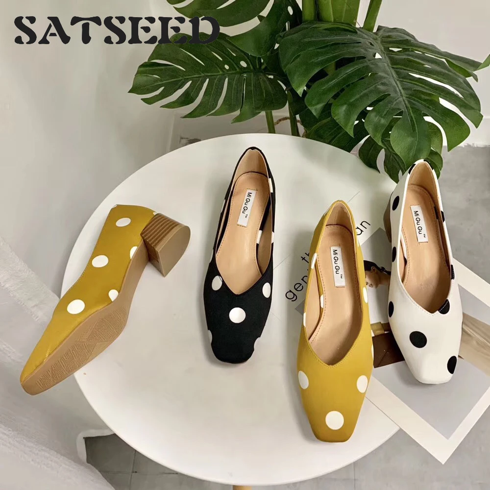 

Silk Satin Shallowly-heeled Single-shoe Woman Showing White Wave Point Matching Color Temperament In Heel Single-shoe Woman