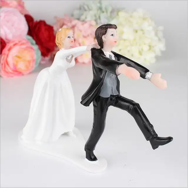 escape groom cute bride and groom toppers couple figurine wedding
