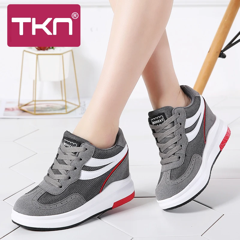 

Women Winter Ankle Boots Height Increase Platform Leather Suede Lace up Tenis Krasovki Flats Moccasins Female Shoes Woman 609