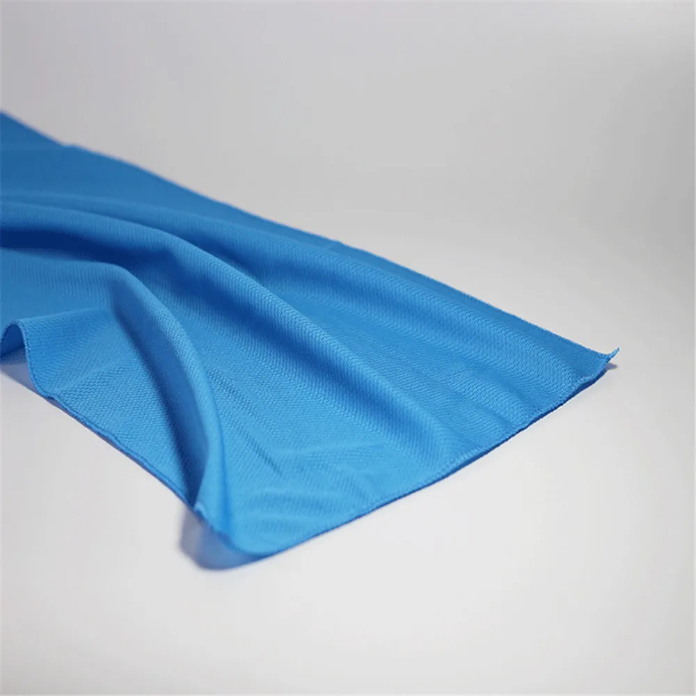 2 шт. спортивное полотенце для плавания путешествия тренажерный зал полотенце легкий вес однотонное красочное мгновенное охлаждение тепловое облегчение многоразовое охлаждающее полотенце - Цвет: LightBlue
