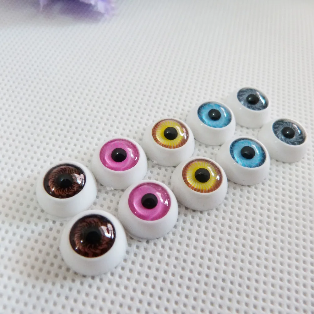 toy doll eyes