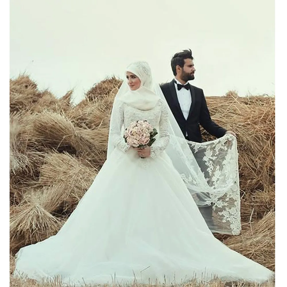 2016-High-Neck-Long-Sleeves-Wedding-Dresses-Muslim-Lace-Applique-Chapel-Train-Bridal-Wedding-Gowns-robes (5)