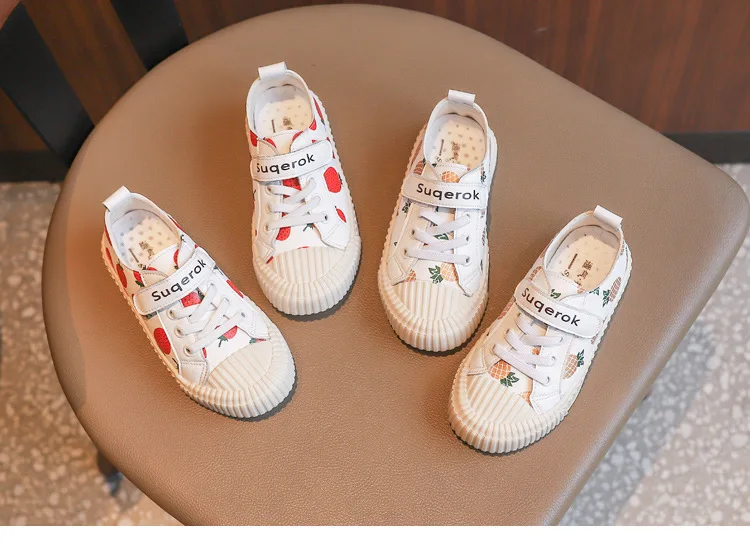 Xiaying Sorriso Crianças Sapatos Queda 2020 Novidades Girl Fruit Morango Abacaxi Vara Mágica Moda Confortável Lazer 3 High Quality Mamãe e Bebê