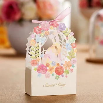 

2019 New 20PCS Love Story Laser Cut Candy Box Small Gift Boxes with Ribbon Decoration Wedding Party Favors High Quality