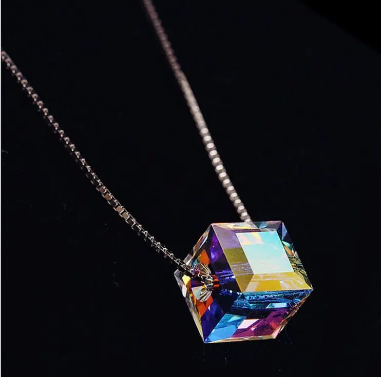 

New Design Small Pendant Necklace Silver Luxury Austrian Crystal Cube Pendant Necklace Fashion Jewelry Hot Sale