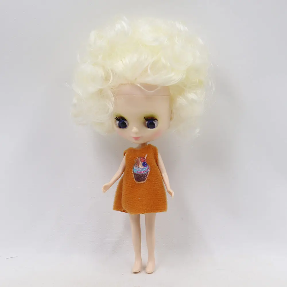 Petite Blythe Doll with Blonde Hair, Open/Close Eyes & Bendable Body 1
