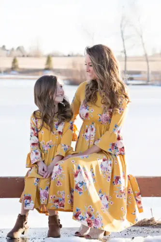 

Summer Family Matching Women Kid Floral Clothes Mother Daughter Beach Sundress Women Kids Girls Long Dresses Beachwear