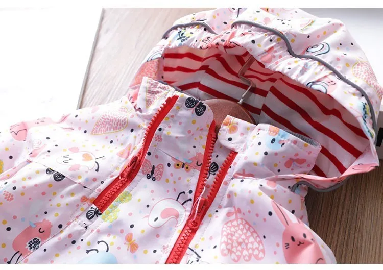 Дети Тренч милый мультфильм печати куртки для девочек с капюшоном на молнии для маленьких девочек ветровка осень новое поступление, детская одежда