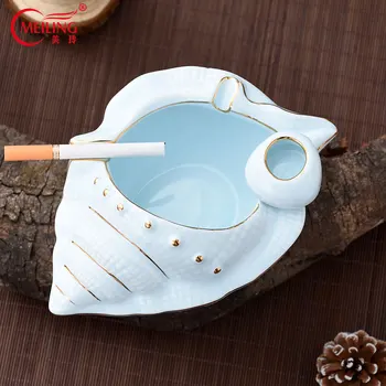 

Creative Conch Ashtray Porcelain Smoking Accessories Handmade Cigarette Ash Tray Decoration Home Elegant Gifts For Father's Day