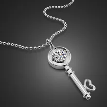 Collares de declaración de moda Vintage para mujeres de lujo Nueva joyería cobre circón llave de diamante de imitación dijes Collar de plata