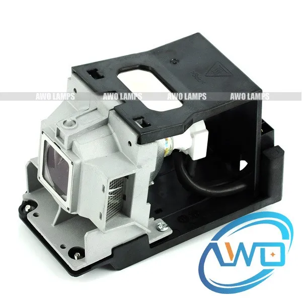 TLPLW15 Compatible lamp with housing for TOSHIBA TDP-EW25 TDP-EW25U TDP-EX20 TDP-EX20U TDP-EX21 TDP-SB20 TDPST20/EX20J;EW25/EX20 цена TLPLW15 Compatible lamp with housing for TOSHIBA TDP-EW25 TDP-EW25U TDP-EX20 TDP-EX20U TDP-EX21 TDP-SB20 TDPST20/EX20J;EW25/EX20 цены онлайн