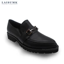 2017 LAISUMK Fashion China Decorated Women Round Toe Loafers Spring Autumn Rivet Flat Leather Shoes Black