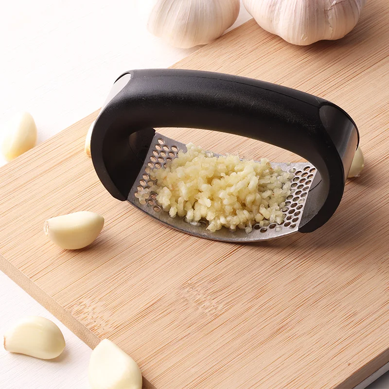 1pcs Stainless Steel Garlic Presses Manual Garlic Mincer Chopping Garlic Tools Curve Fruit Vegetable Tools Home Kitchen Gadgets