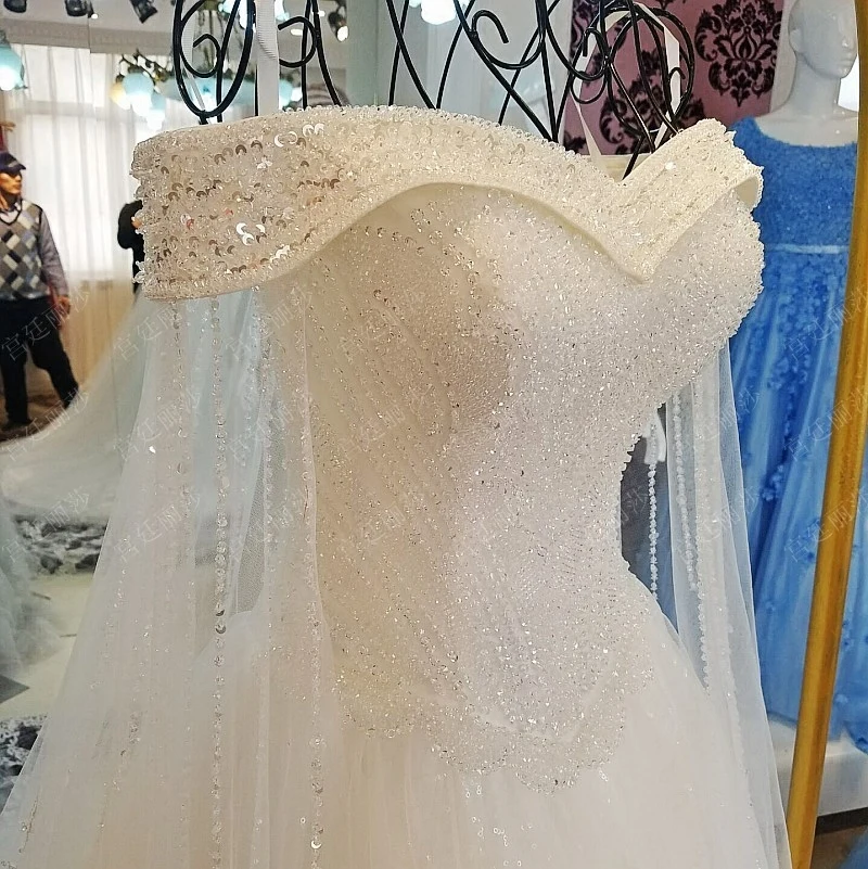 

2019 Luxury Crystal Dubai Kaftan Wedding Dresses Sexy V neck robe de mariage Long Sleeve Arabic Muslim Wedding Dresses