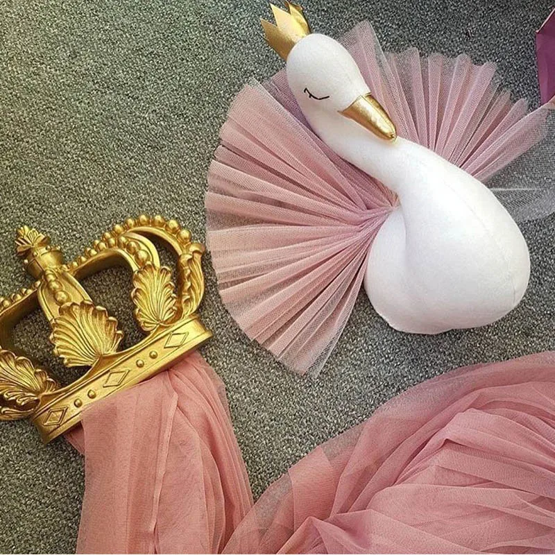 Günstige Schwan Puppe Stofftiere Wand Kunst Dekor Golden Crown 3D Swan Wand Hängen Mädchen Schlafzimmer Dekoration Hochzeit Geburtstag Partei Liefert