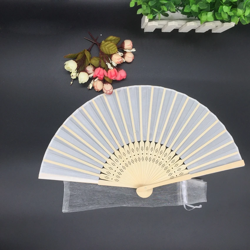 

50pcs White Folding Fan Summer Bamboo Hand Held Fan Chinese Dance Wedding Party Pocket Gifts Can DIY Customize Logo
