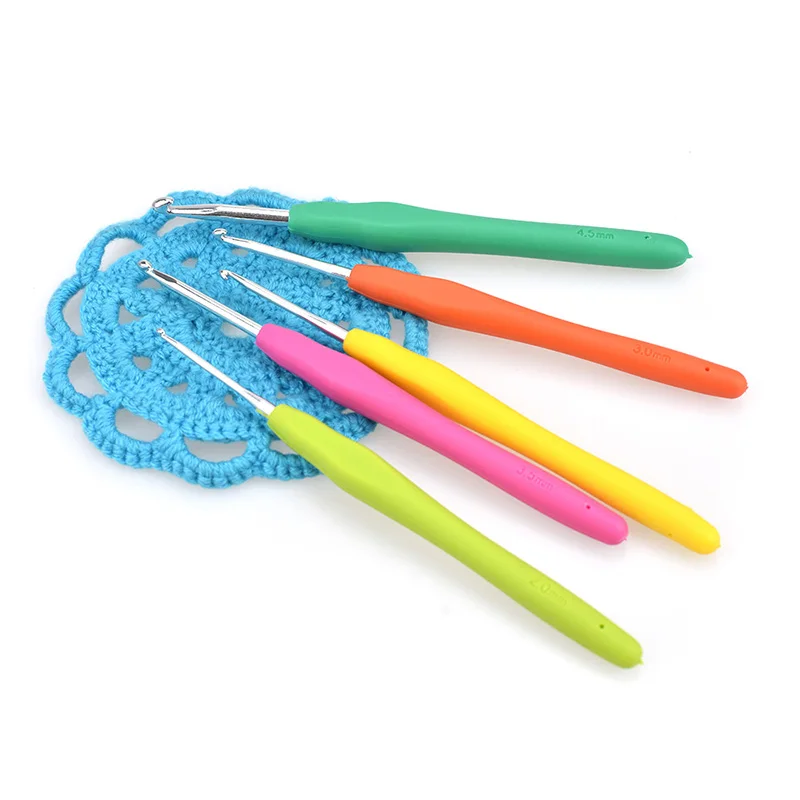 Looen 2.0~6.0mm 1 Piece Crochet Hook Plastic Handle Knitting Needles Sewing Kit Loom Tool Crochet Sewing Women DIY Crafts Tools (2)