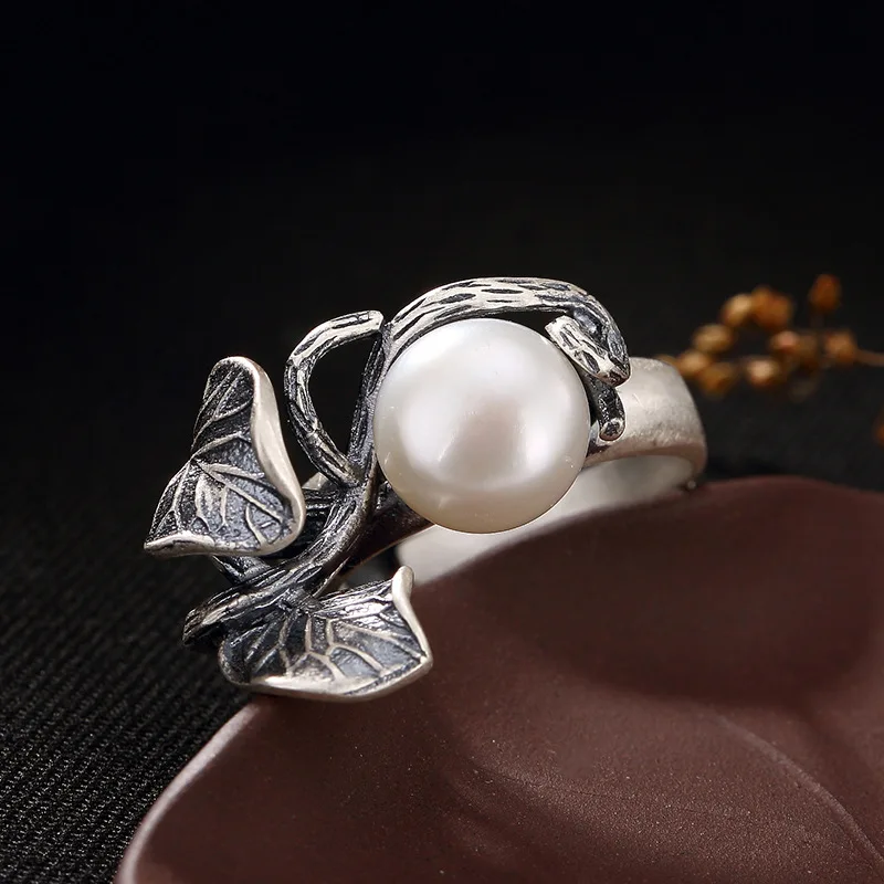 

Anel Feminino Rushed 2018 New S990 Fine Leaves Ms Han Edition Retro Personality Joker Pearl Open Ring Wholesale Free Shipping