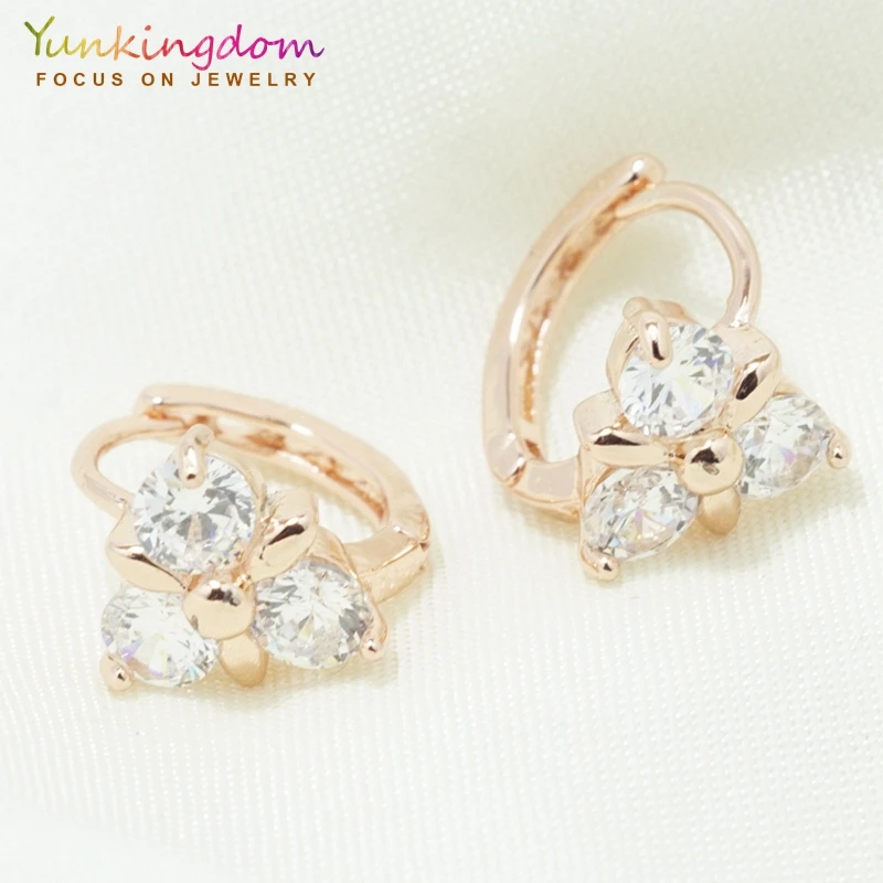 

Yunkingdom White Cubic Zirconia Flower Small Circle Hoop Earrings Rose Gold Color Fashion Jewelry Wholesale